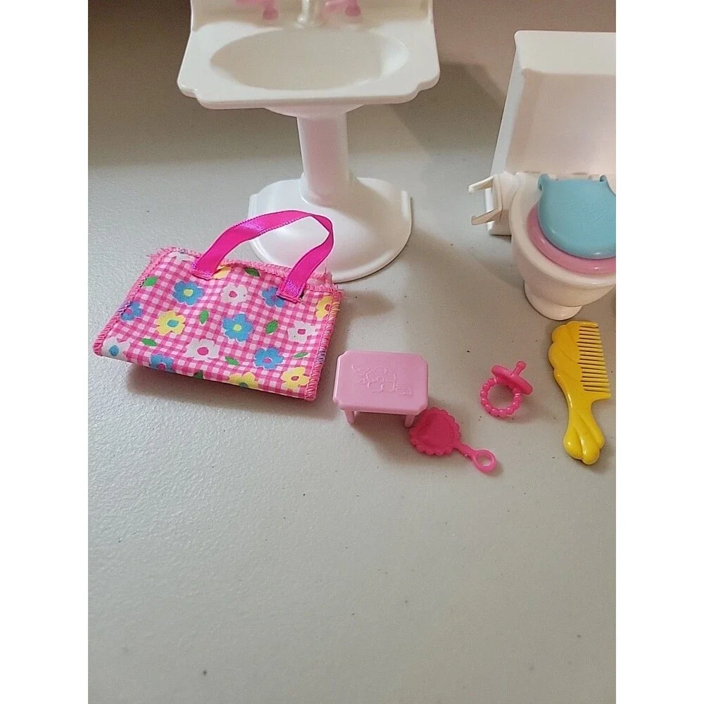 Vtg 1996‎ Kelly Potty Training Accessories replacements Barbie Little sister
